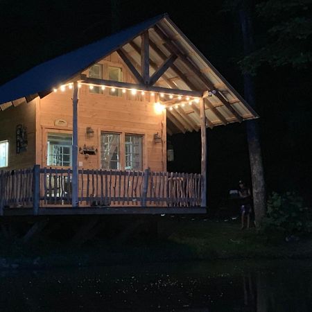 Blue Lodge Hesston Esterno foto